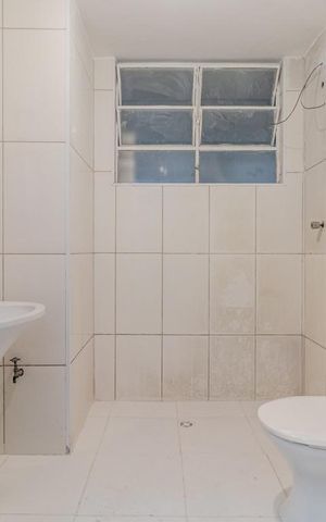 Apartamento para alugar com 93m², 2 quartos e sem vagaBanheiro