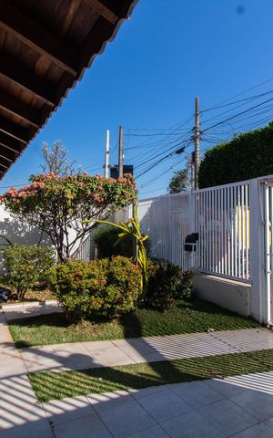Casa à venda com 315m², 4 quartos e 4 vagas Casa à venda com 315m², 4 quartos e 4 vagasÁrea Externa