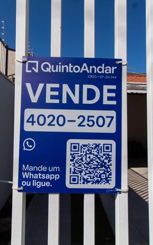Casa à venda com 315m², 4 quartos e 4 vagas Casa à venda com 315m², 4 quartos e 4 vagasPlaca