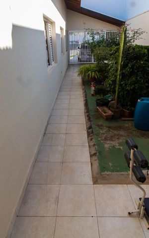 Casa à venda com 315m², 4 quartos e 4 vagas Casa à venda com 315m², 4 quartos e 4 vagasÁrea Externa