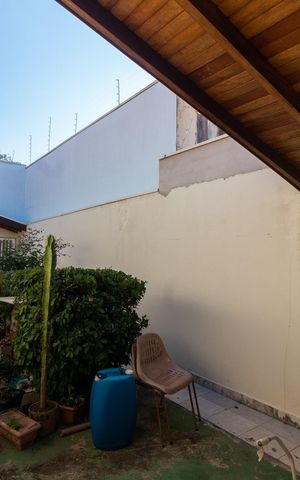 Casa à venda com 315m², 4 quartos e 4 vagas Casa à venda com 315m², 4 quartos e 4 vagasÁrea Externa