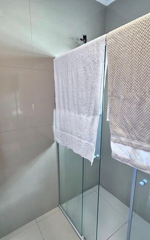 Casa para alugar com 316m², 3 quartos e 2 vagas Casa para alugar com 316m², 3 quartos e 2 vagasBanheiro da Suíte
