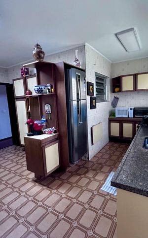 Casa para alugar com 316m², 3 quartos e 2 vagas Casa para alugar com 316m², 3 quartos e 2 vagasCozinha