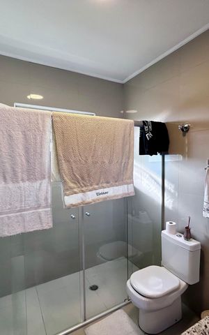 Casa para alugar com 316m², 3 quartos e 2 vagas Casa para alugar com 316m², 3 quartos e 2 vagasBanheiro da Suíte