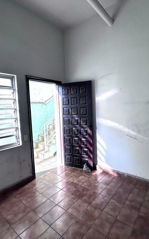 Casa para alugar com 316m², 3 quartos e 2 vagas Casa para alugar com 316m², 3 quartos e 2 vagasÁrea comum - Sala de estudo
