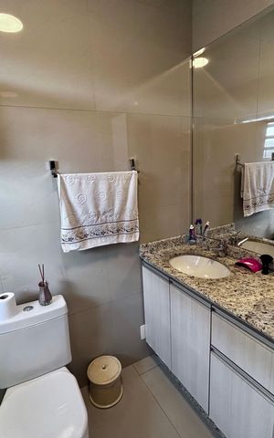 Casa para alugar com 316m², 3 quartos e 2 vagas Casa para alugar com 316m², 3 quartos e 2 vagasBanheiro da Suíte