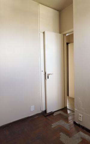 Apartamento à venda com 476m², 4 quartos e 5 vagasQuarto de Serviço