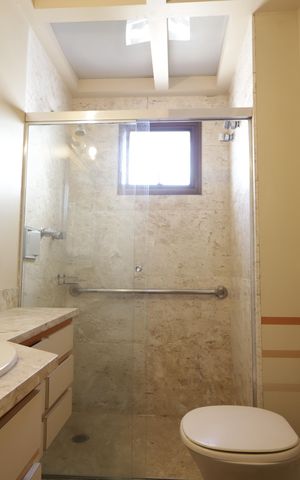 Apartamento à venda com 476m², 4 quartos e 5 vagasBanheiro