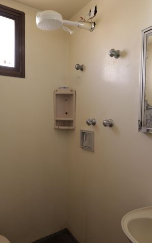 Apartamento à venda com 476m², 4 quartos e 5 vagasBanheiro de serviço