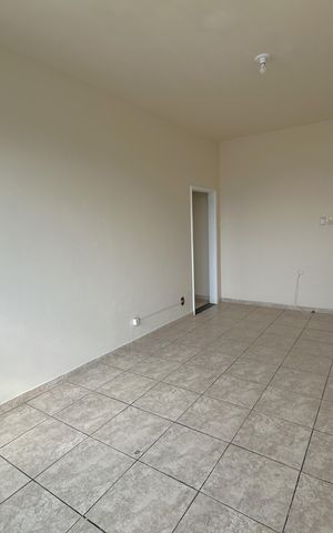 Apartamento para alugar com 100m², 2 quartos e sem vagaSala