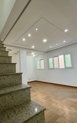 Casa à venda com 380m², 4 quartos e 4 vagas Casa à venda com 380m², 4 quartos e 4 vagasSala 2