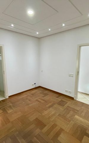 Casa à venda com 380m², 4 quartos e 4 vagas Casa à venda com 380m², 4 quartos e 4 vagasSuíte 1