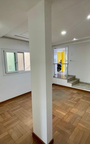 Casa à venda com 380m², 4 quartos e 4 vagas Casa à venda com 380m², 4 quartos e 4 vagasSala 2