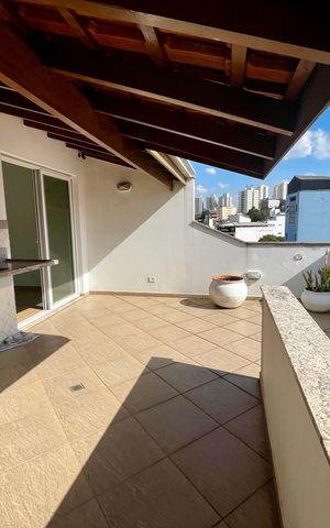 Casa à venda com 380m², 4 quartos e 4 vagas Casa à venda com 380m², 4 quartos e 4 vagasQuintal