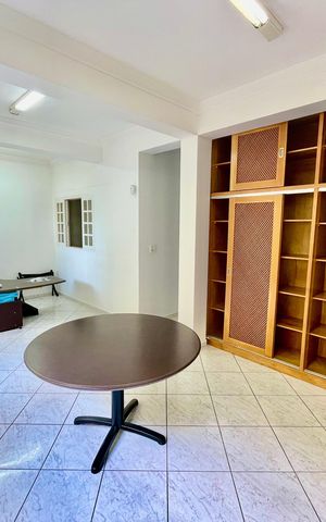 Casa à venda com 380m², 4 quartos e 4 vagas Casa à venda com 380m², 4 quartos e 4 vagasSala 3