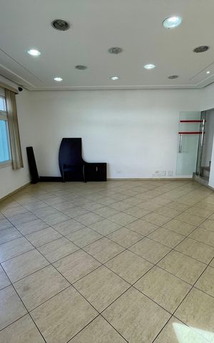 Casa à venda com 380m², 4 quartos e 4 vagas Casa à venda com 380m², 4 quartos e 4 vagasSala 1