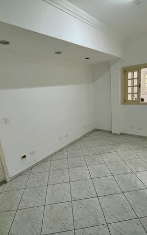 Casa à venda com 380m², 4 quartos e 4 vagas Casa à venda com 380m², 4 quartos e 4 vagasQuarto