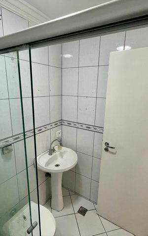 Casa à venda com 380m², 4 quartos e 4 vagas Casa à venda com 380m², 4 quartos e 4 vagasBanheiro