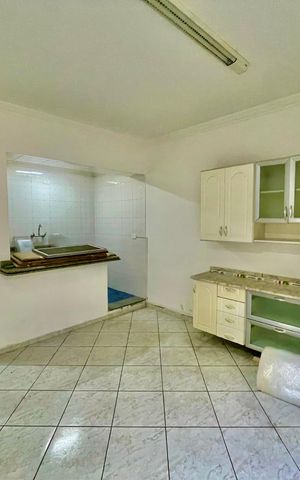Casa à venda com 380m², 4 quartos e 4 vagas Casa à venda com 380m², 4 quartos e 4 vagasCozinha 2