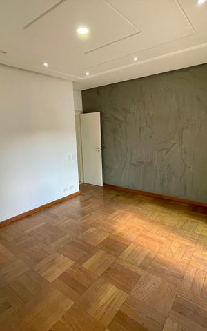 Casa à venda com 380m², 4 quartos e 4 vagas Casa à venda com 380m², 4 quartos e 4 vagasSuíte 2