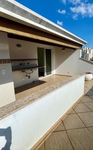Casa à venda com 380m², 4 quartos e 4 vagas Casa à venda com 380m², 4 quartos e 4 vagasQuintal