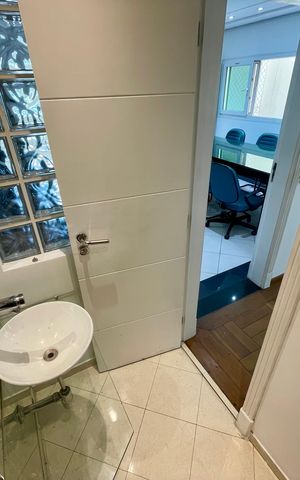 Casa à venda com 380m², 4 quartos e 4 vagas Casa à venda com 380m², 4 quartos e 4 vagasLavabo 2