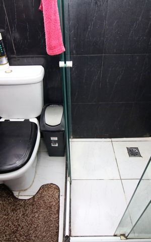 Casa de condomínio à venda com 146m², 2 quartos e 1 vagaBanheiro 2