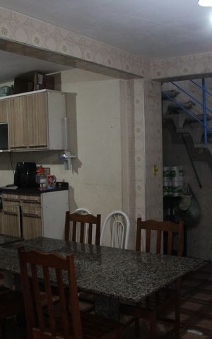 Casa à venda com 157m², 3 quartos e 2 vagasCozinha
