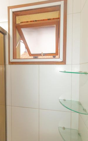 Casa de condomínio à venda com 92m², 3 quartos e 3 vagas Casa de condomínio à venda com 92m², 3 quartos e 3 vagasBanheiro Social