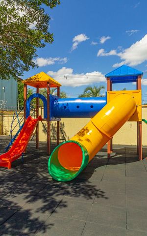 Casa de condomínio à venda com 92m², 3 quartos e 3 vagas Casa de condomínio à venda com 92m², 3 quartos e 3 vagasÁrea comum - Playground