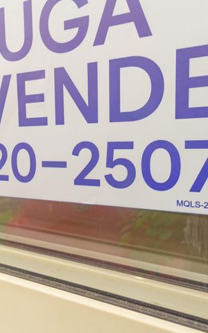 Casa de condomínio à venda com 92m², 3 quartos e 3 vagas Casa de condomínio à venda com 92m², 3 quartos e 3 vagasPlaca
