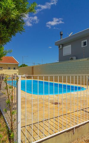 Casa de condomínio à venda com 92m², 3 quartos e 3 vagas Casa de condomínio à venda com 92m², 3 quartos e 3 vagasÁrea comum - Piscina