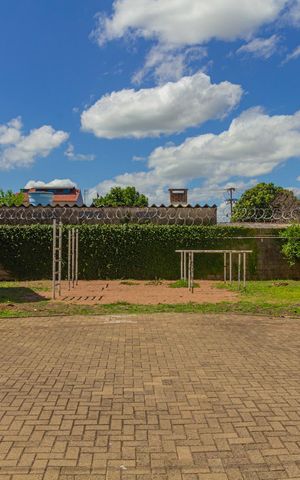 Casa de condomínio à venda com 92m², 3 quartos e 3 vagas Casa de condomínio à venda com 92m², 3 quartos e 3 vagasÁrea comum