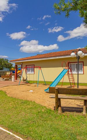 Casa de condomínio à venda com 92m², 3 quartos e 3 vagas Casa de condomínio à venda com 92m², 3 quartos e 3 vagasÁrea comum - Playground