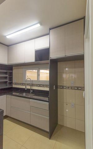 Casa de condomínio à venda com 92m², 3 quartos e 3 vagas Casa de condomínio à venda com 92m², 3 quartos e 3 vagasCozinha