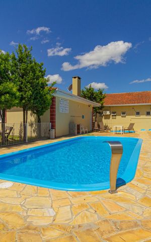 Casa de condomínio à venda com 92m², 3 quartos e 3 vagas Casa de condomínio à venda com 92m², 3 quartos e 3 vagasÁrea comum - Piscina