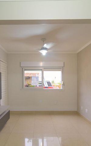 Casa de condomínio à venda com 92m², 3 quartos e 3 vagas Casa de condomínio à venda com 92m², 3 quartos e 3 vagasSala