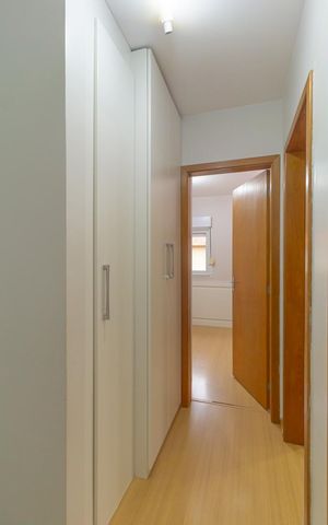Casa de condomínio à venda com 92m², 3 quartos e 3 vagas Casa de condomínio à venda com 92m², 3 quartos e 3 vagasCorredor