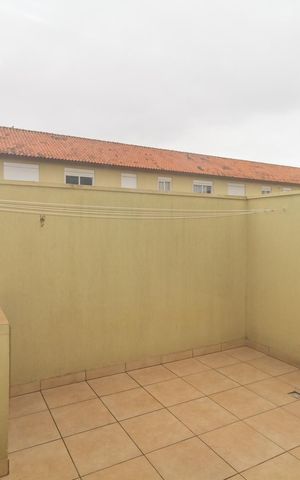 Casa de condomínio à venda com 92m², 3 quartos e 3 vagas Casa de condomínio à venda com 92m², 3 quartos e 3 vagasÁrea externa