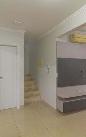 Casa de condomínio à venda com 92m², 3 quartos e 3 vagas Casa de condomínio à venda com 92m², 3 quartos e 3 vagasSala