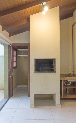 Casa de condomínio à venda com 92m², 3 quartos e 3 vagas Casa de condomínio à venda com 92m², 3 quartos e 3 vagasChurrasqueira