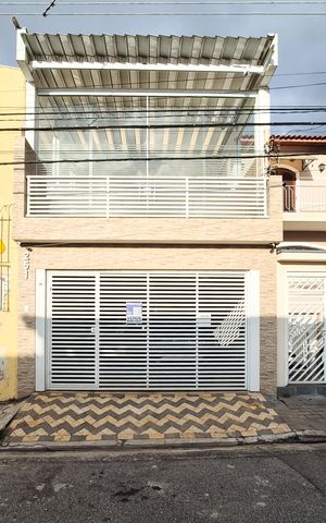 Casa para alugar com 320m², 3 quartos e 2 vagas Casa para alugar com 320m², 3 quartos e 2 vagasFachada