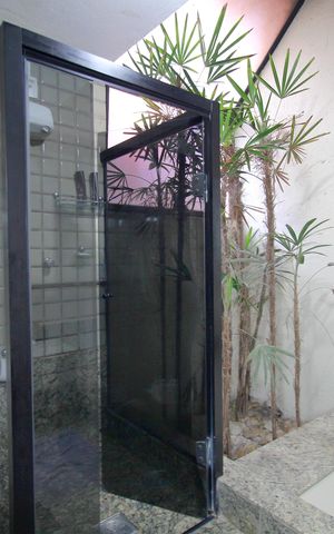 Casa à venda com 460m², 4 quartos e 4 vagasBanheiro da Suíte 1