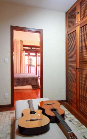 Casa à venda com 460m², 4 quartos e 4 vagasSuite 1