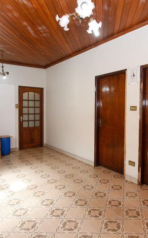 Casa à venda com 370m², 2 quartos e 2 vagasSala