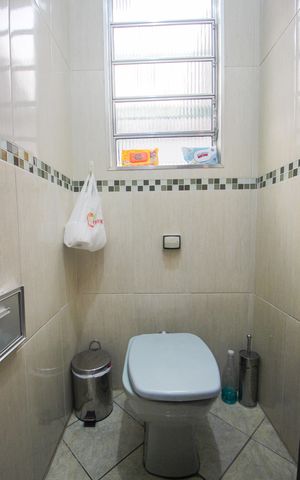 Casa à venda com 370m², 2 quartos e 2 vagasBanheiro