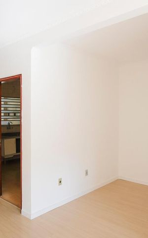Casa para alugar com 70m², 2 quartos e 1 vagaSala