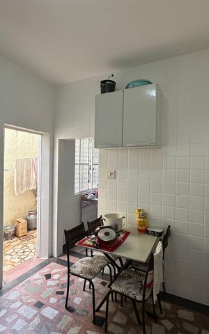 Casa à venda com 180m², 2 quartos e 2 vagas