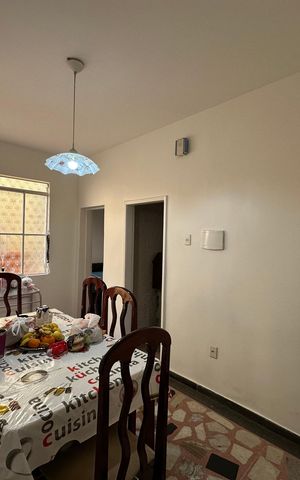 Casa à venda com 180m², 2 quartos e 2 vagas