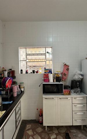 Casa à venda com 180m², 2 quartos e 2 vagas